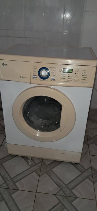 Продам стиральную машинку