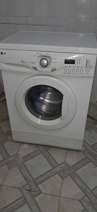 Продам стиральную машинку