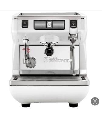 Продам кофемашину Simonelli- Италия