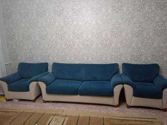 Мягкий уголок, диван с 2 кресломи