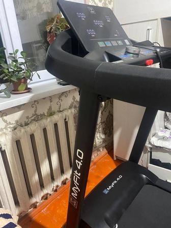 Продам беговую дорожку
