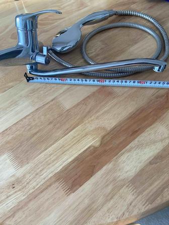 Кран для ванны с душем