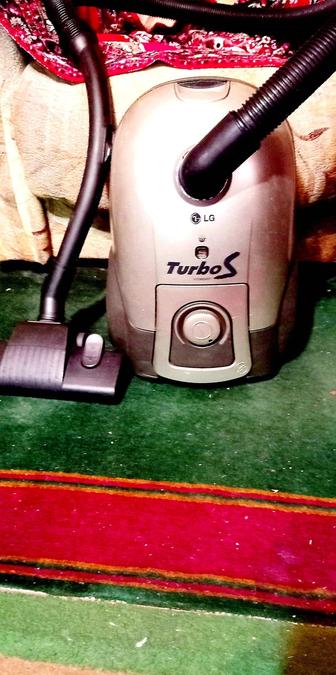 Пылесос LG Turbo-S