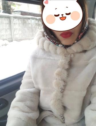 Продам шубу айвори мутон