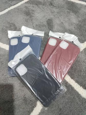 продам чехлы на айфон 11