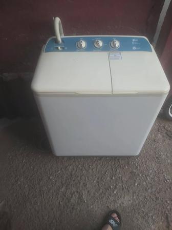 Продам стиральную машинку полу автомат