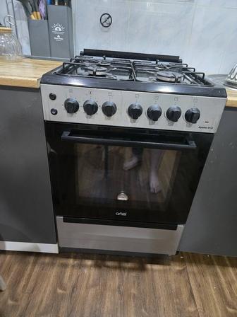 Продам газовую плиту