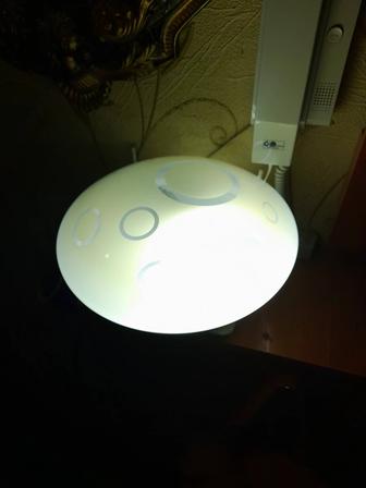 Срочно. Современный светильник. Работает, 1шт