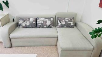 Продам диван угловой б/у