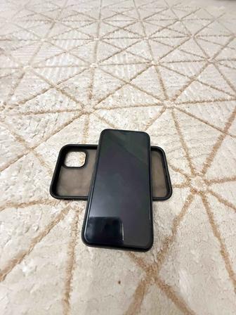 Продам айфон 11