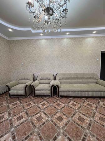 Продам срочно диван хорошего качества