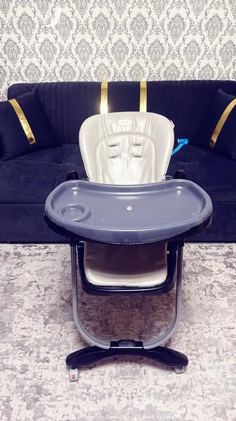 Продам стульчик для кормления .