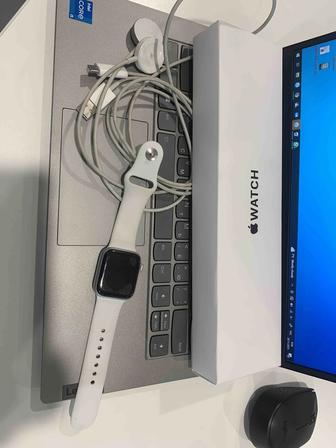 Продам часы Apple watch
