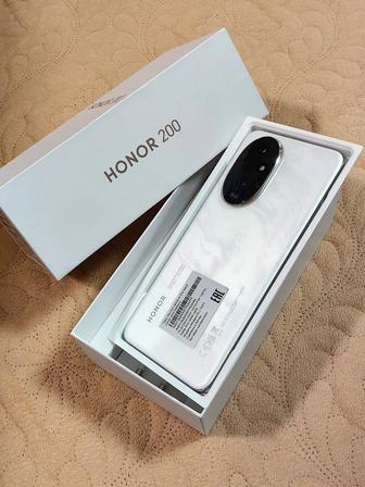 Honor 200 8/256Gb. New. Global. Гаранти 1год.
