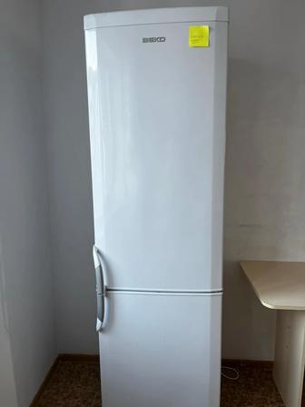 Холодильник Веко продам