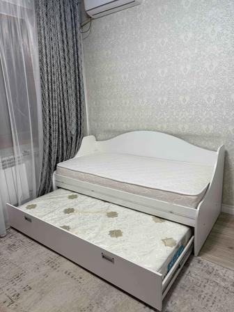 Спальная кровать