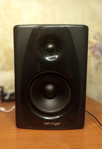Студийные мониторы Behringer Studio 50USB