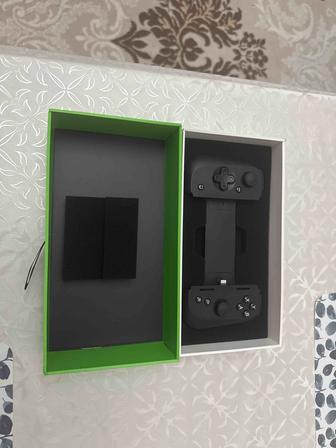 Razer Kishi V2 for iPhone (Lightning) Новый, не использовался