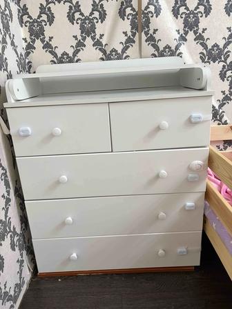 Продаю комод с пеленальным столиком