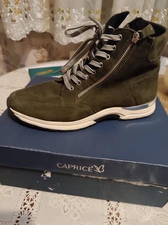 Продам женские ботинки замшевые, утепленные, новые, на осень, размер 40.