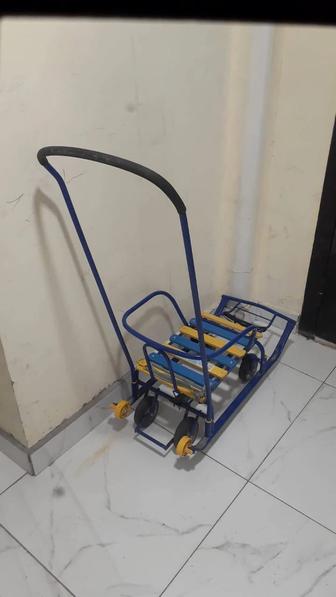 Продам санки в хорошем состоянии