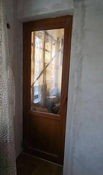 Продам дверь пластиковую