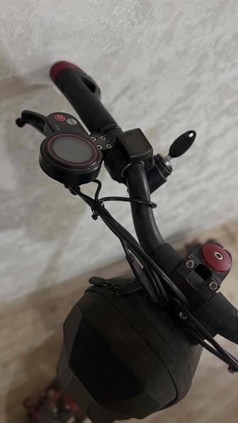 Продам электросамокат Kugoo G1