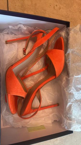 Женские туфли