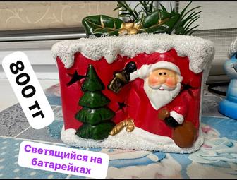 Продам новогодние игрушки и статуэтки