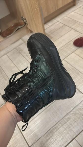 Зимние детские сапоги