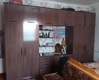 Стенка в хорошем состоянии шкаф