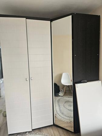 Продам шкаф с зеркалом