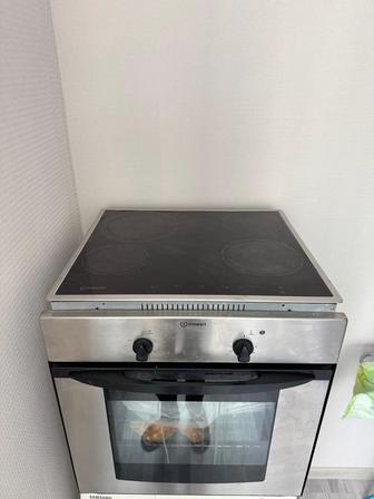 Продам духовую печь и электрическую поверхность