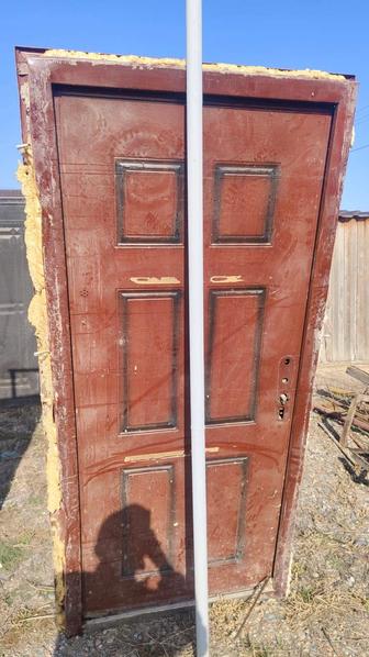 Продаю железные двери