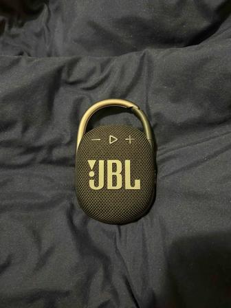 Портативная колонка JBL Clip 4 черный