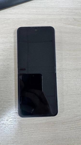 Продам Samsung Galaxy Z Flip 6 12/256Gb