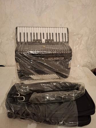 Аккордеон GOLDEN CUP