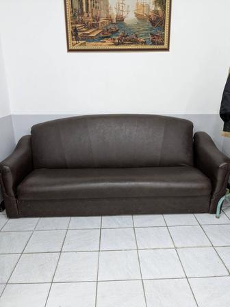 Мягкий уголок диван и два кресла