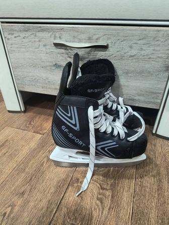 Продам коньки