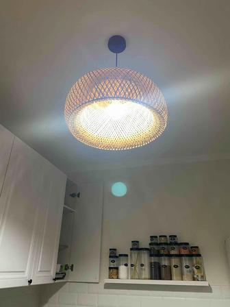 Продаем ротанговую люстру