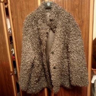 Продам новую женскую шубку