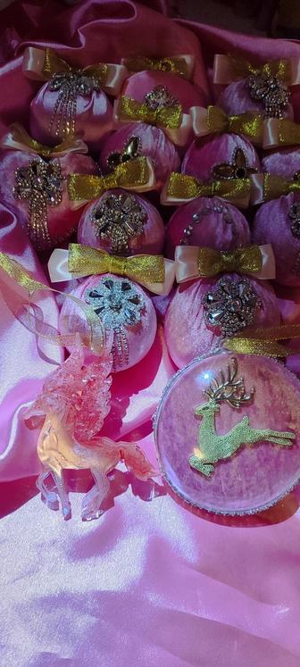 Новогодние игрушки