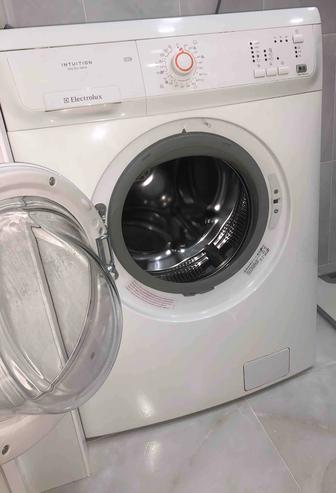 Продам стиральную машину Electrolux б/у