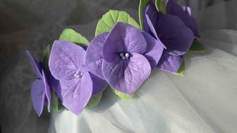 Сиреневый ободок из гортензий