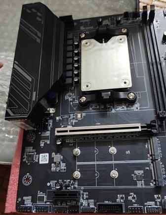 Материнская плата AMD Ryzen 8945hx