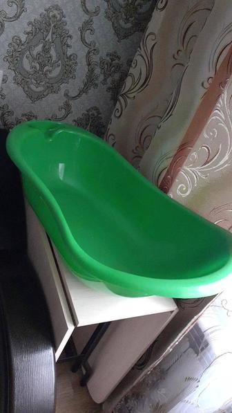 Отдам в дар ванночку для купания.