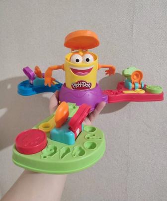 Кинетический песок с формами и play doh