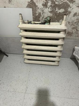 Продам чугунные радиаторы отопления б/у