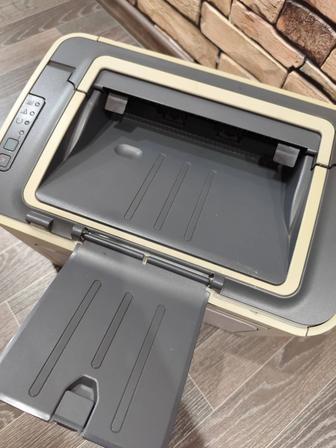 Продаю принтер HP LaserJet 1505