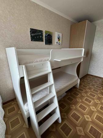Продам двухъярусную кровать за хорошую цену